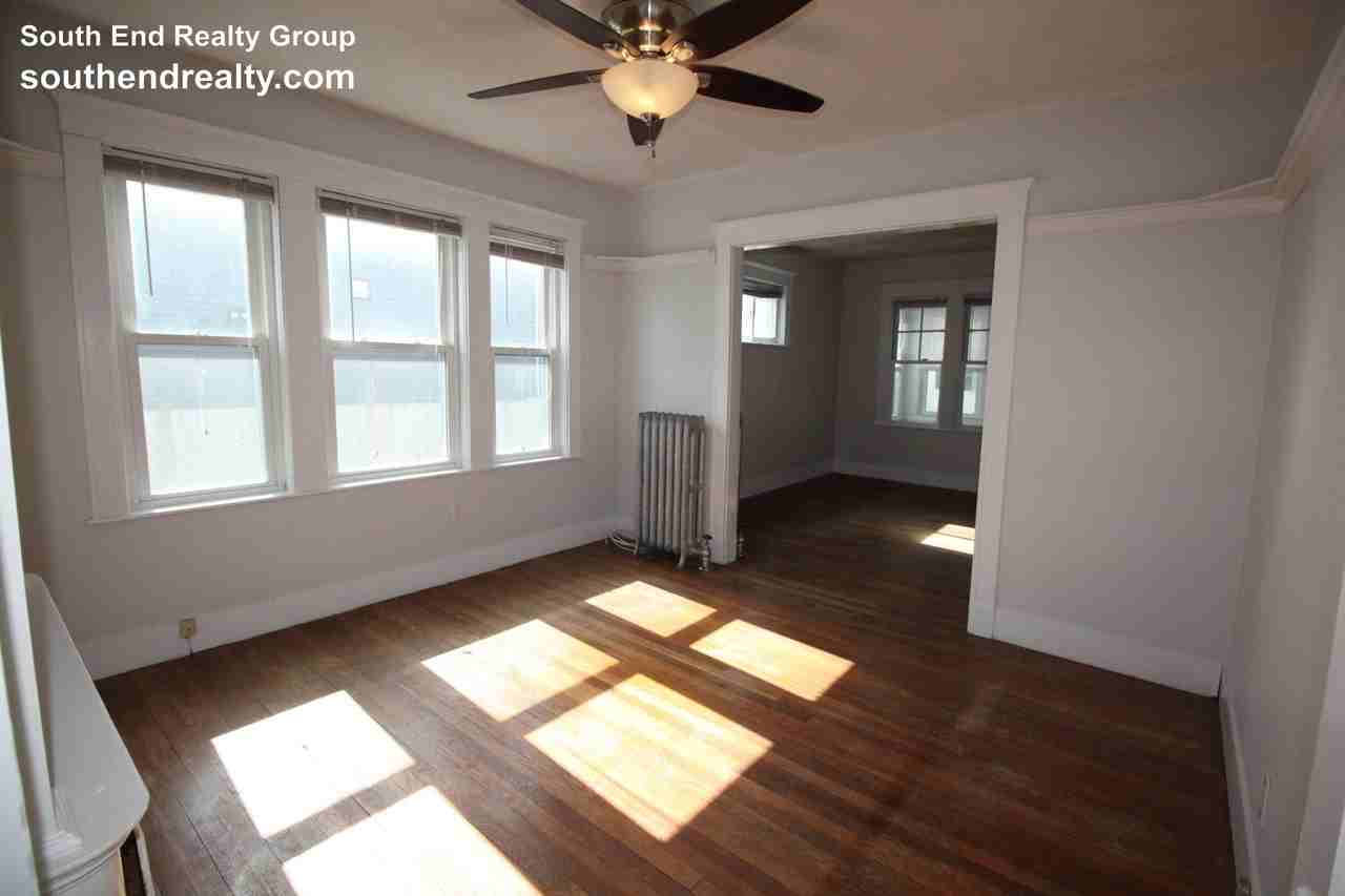 61 Foster St - Photo 6 of 20