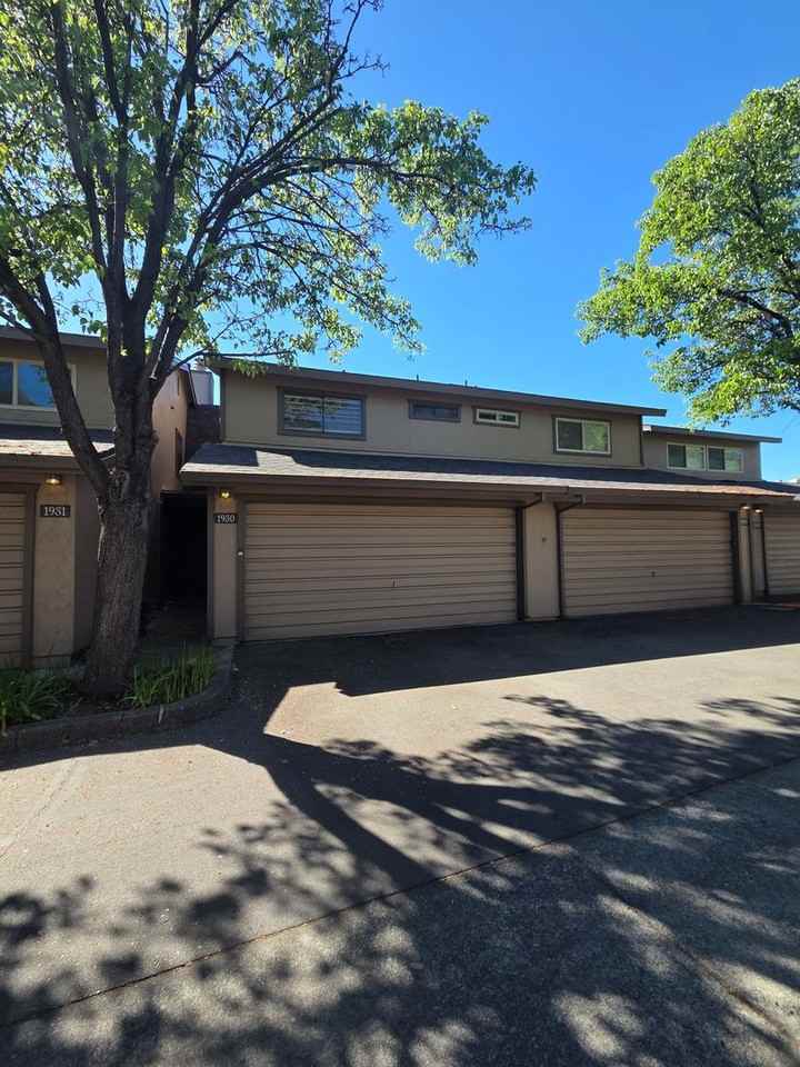 1930 Bechelli Ln - Photo 2 of 45