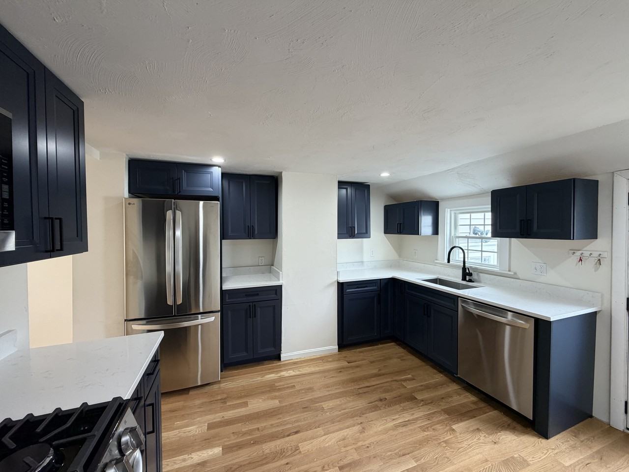 67 Water St #B - Photo 3 of 16