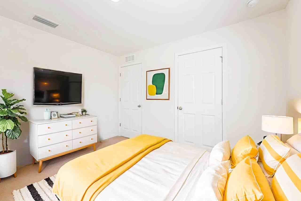 3020 3020 64th St W - Photo 5 of 23