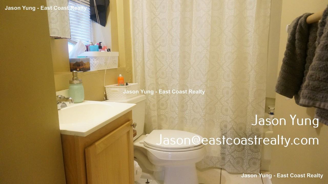 17 Highgate St #4 - Photo 7 of 9