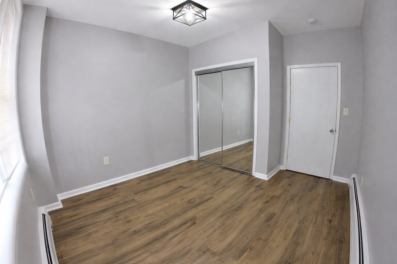 350 Princeton Avenue - Photo 7 of 16
