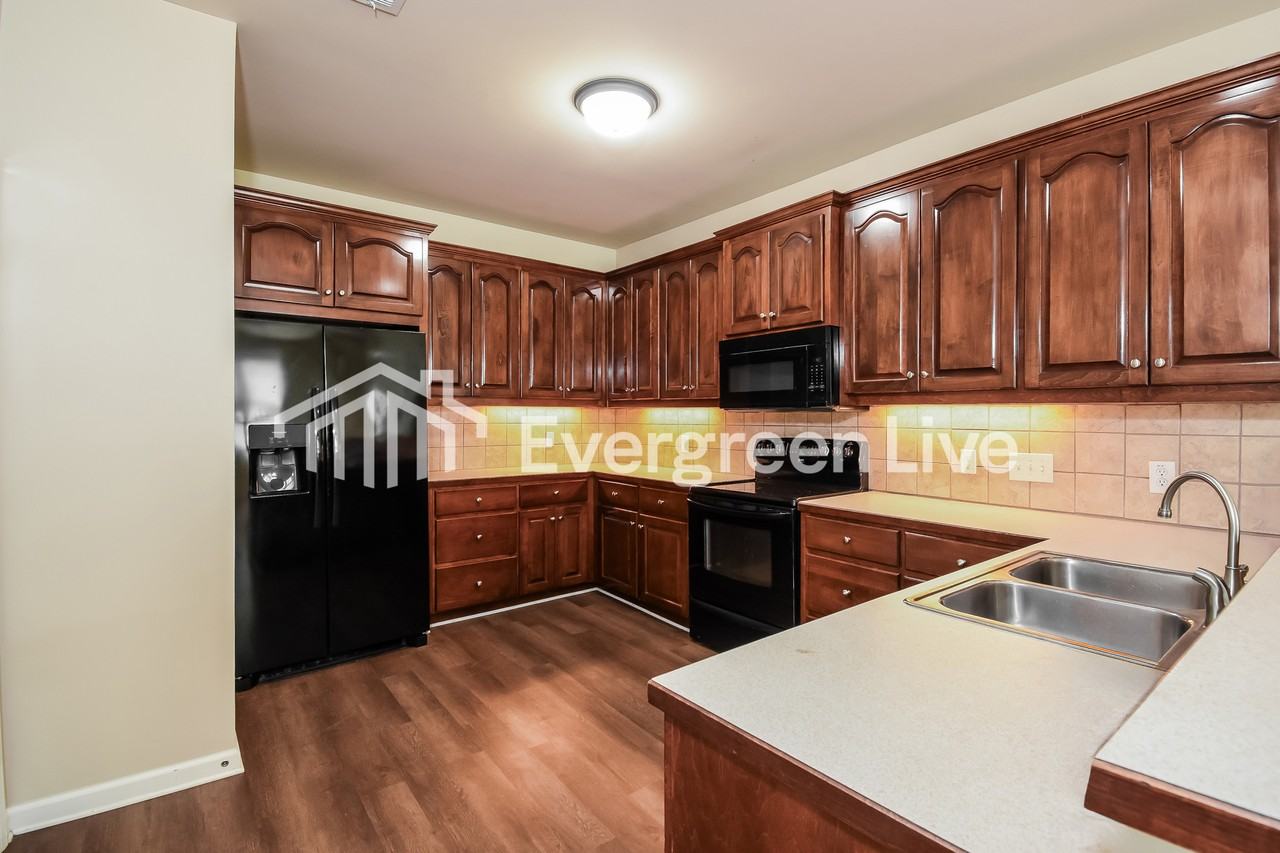 112 Covington Dr - Photo 7 of 15