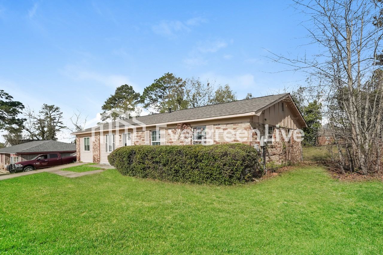 3507 Cornwall Rd - Photo 2 of 15