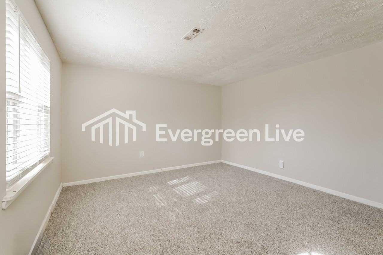 3507 Cornwall Rd - Photo 3 of 15