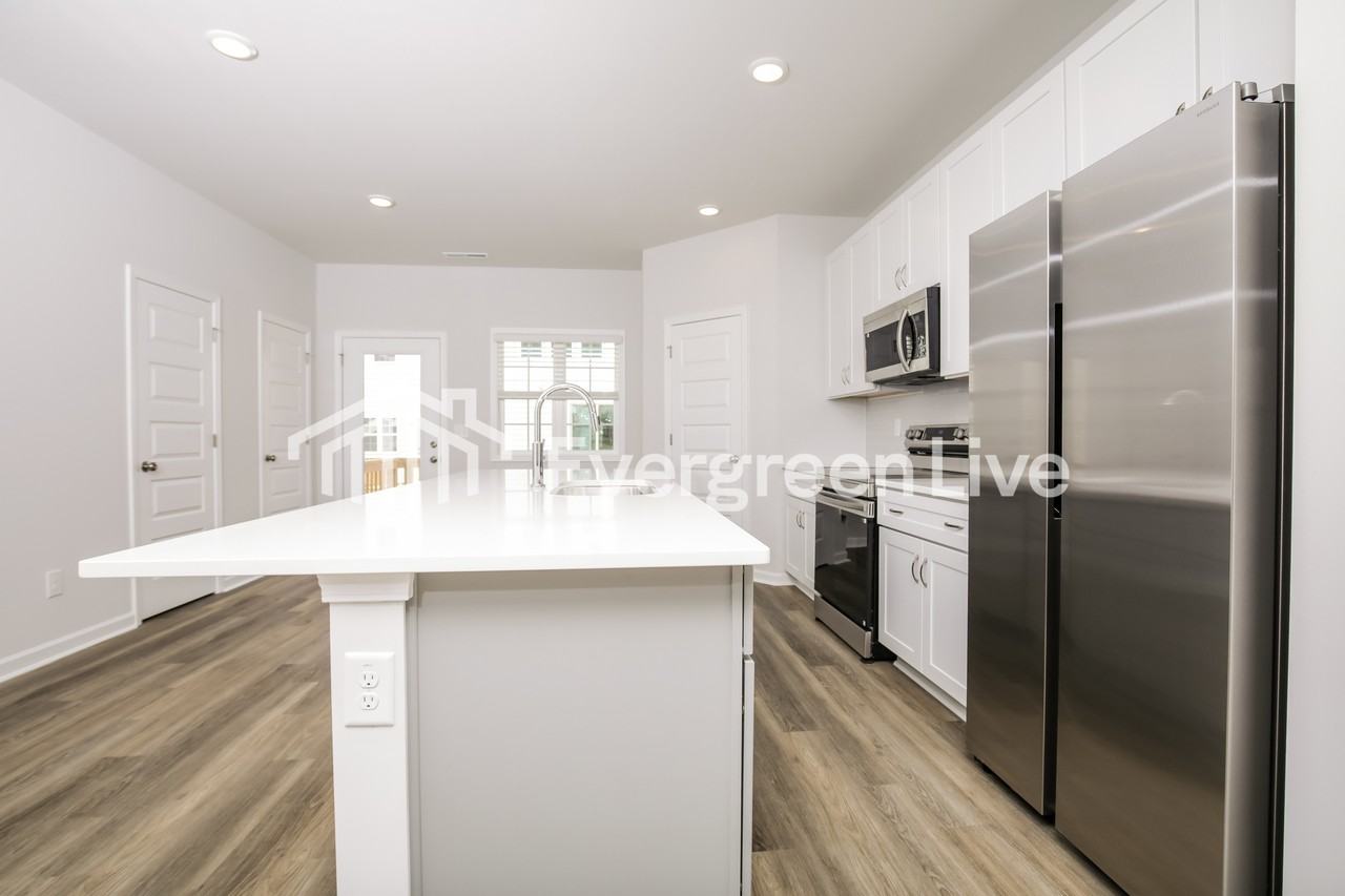 Hodge Rd - Photo 7 of 16