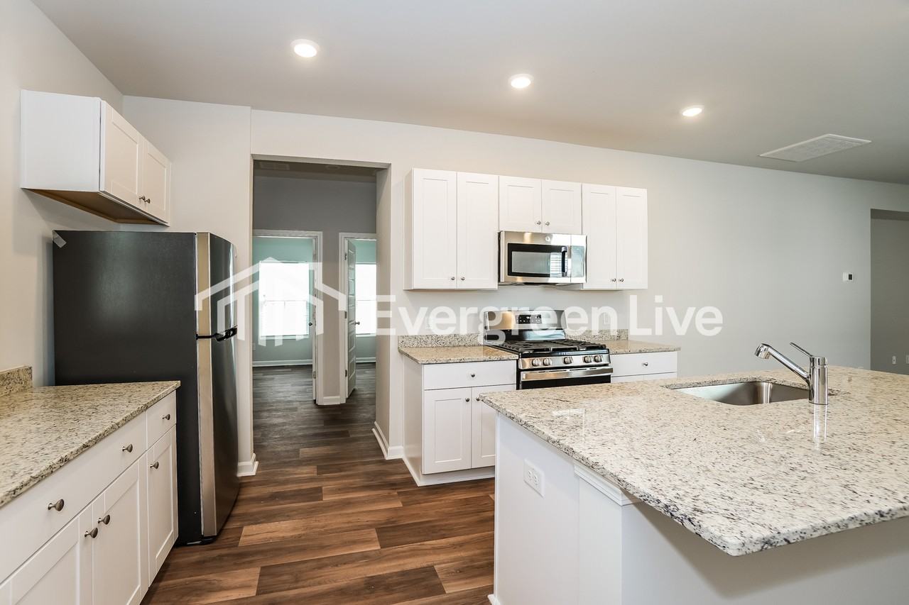 364 Pine Crest View Dr - Photo 6 of 15