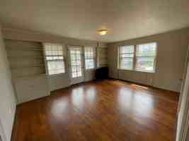 featured image of 216 S Mulanix St