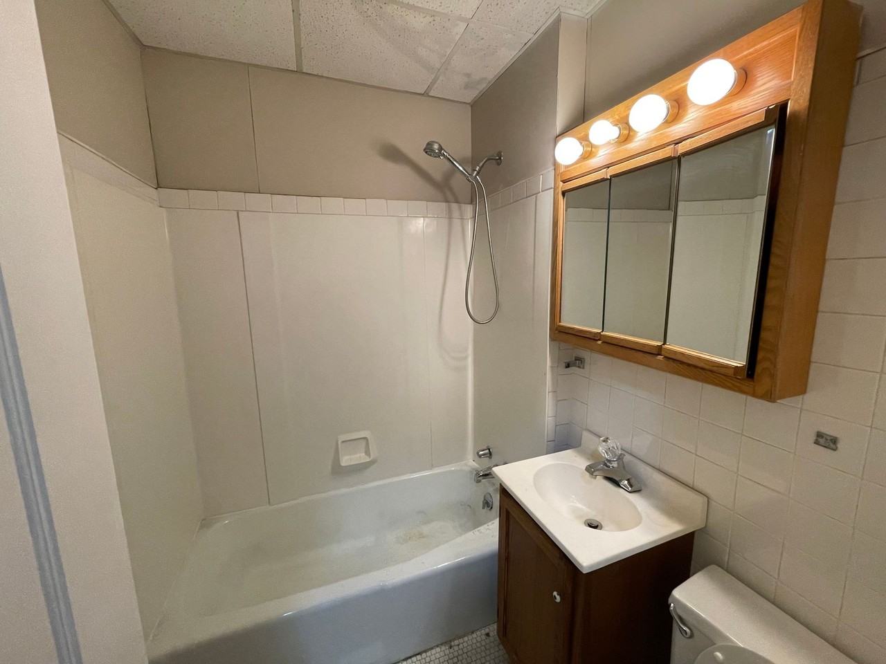 Rollins Apartments - Photo 3 of 6
