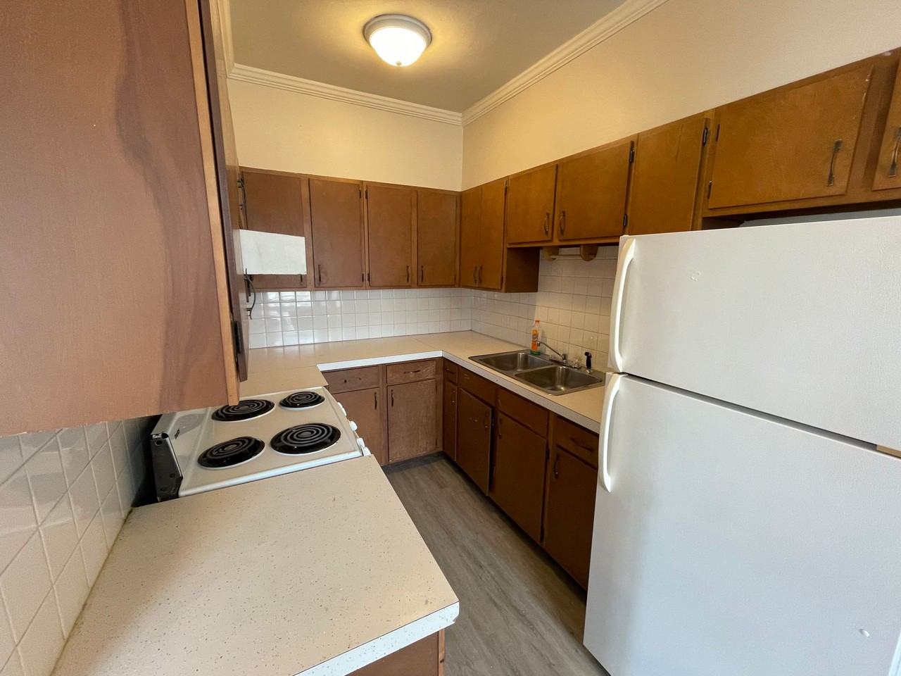Rollins Apartments - Photo 5 of 6