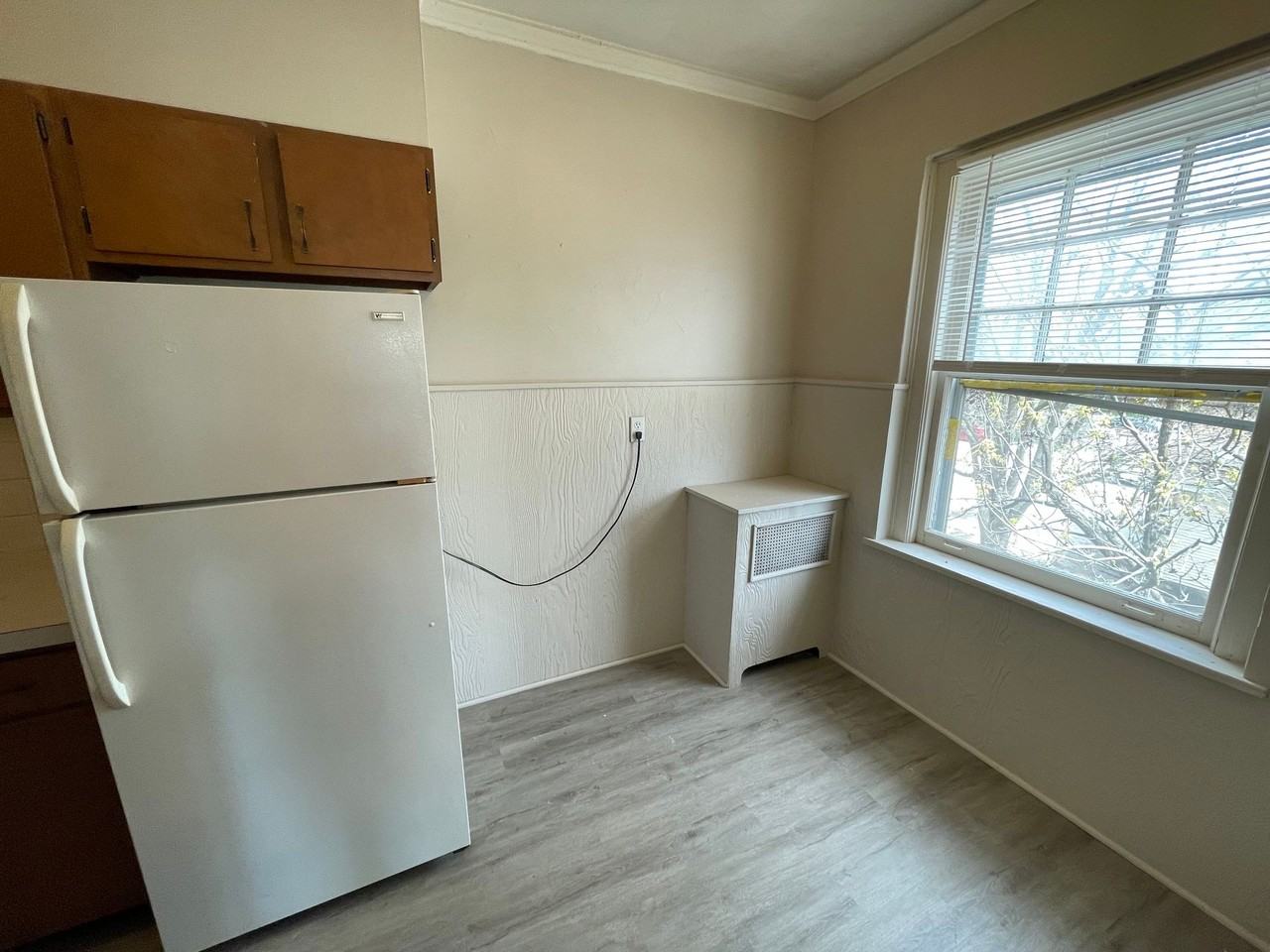 Rollins Apartments - Photo 6 of 6