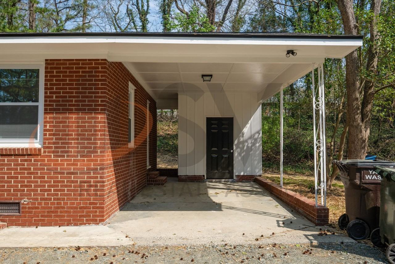 2911 Beechwood Dr - Photo 5 of 16