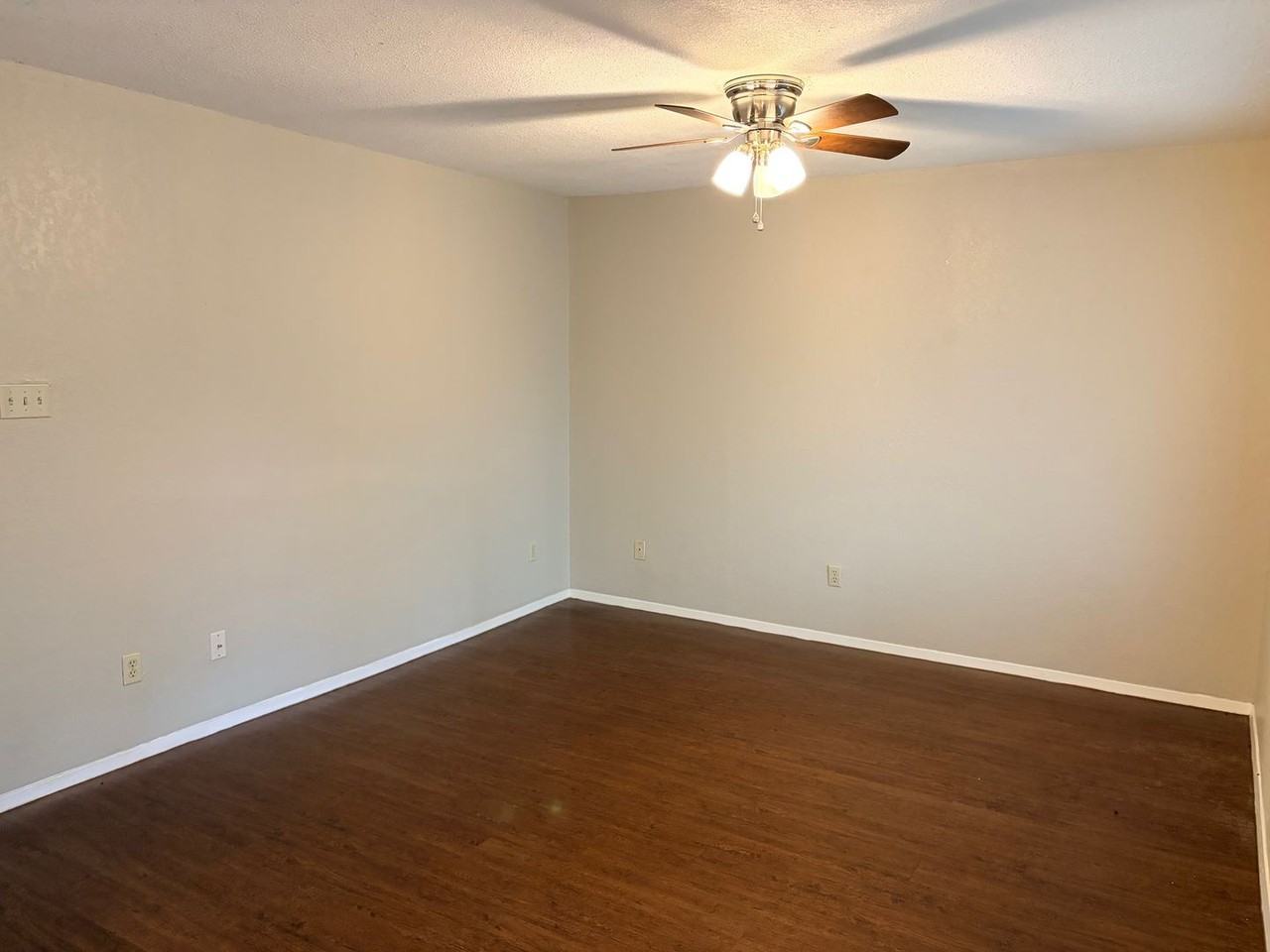 1421 S 12th St #213 - Photo 2 of 8