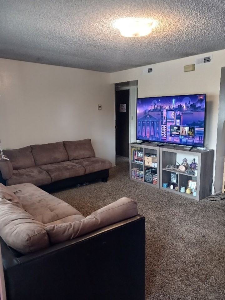 41 E 100 N - Photo 3 of 6