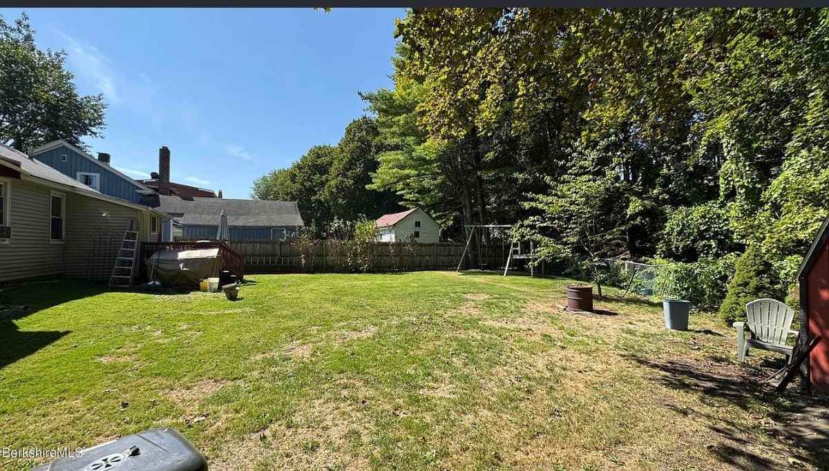 100 Columbia St - Photo 2 of 5