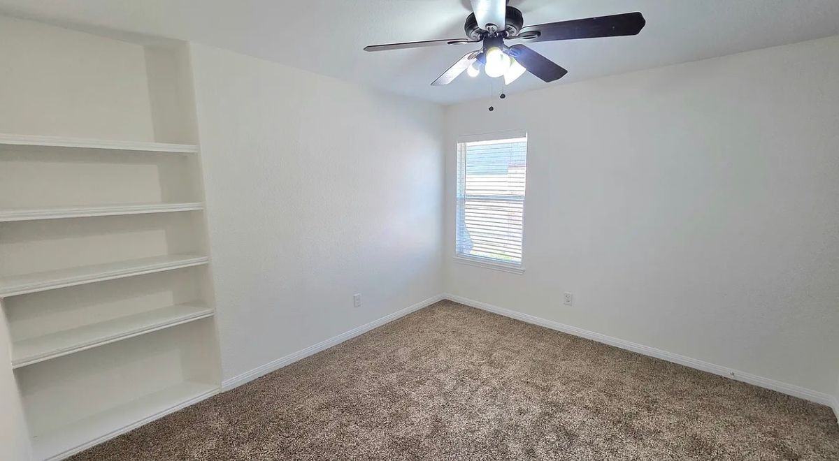 1241 Kachina Ln - Photo 6 of 16