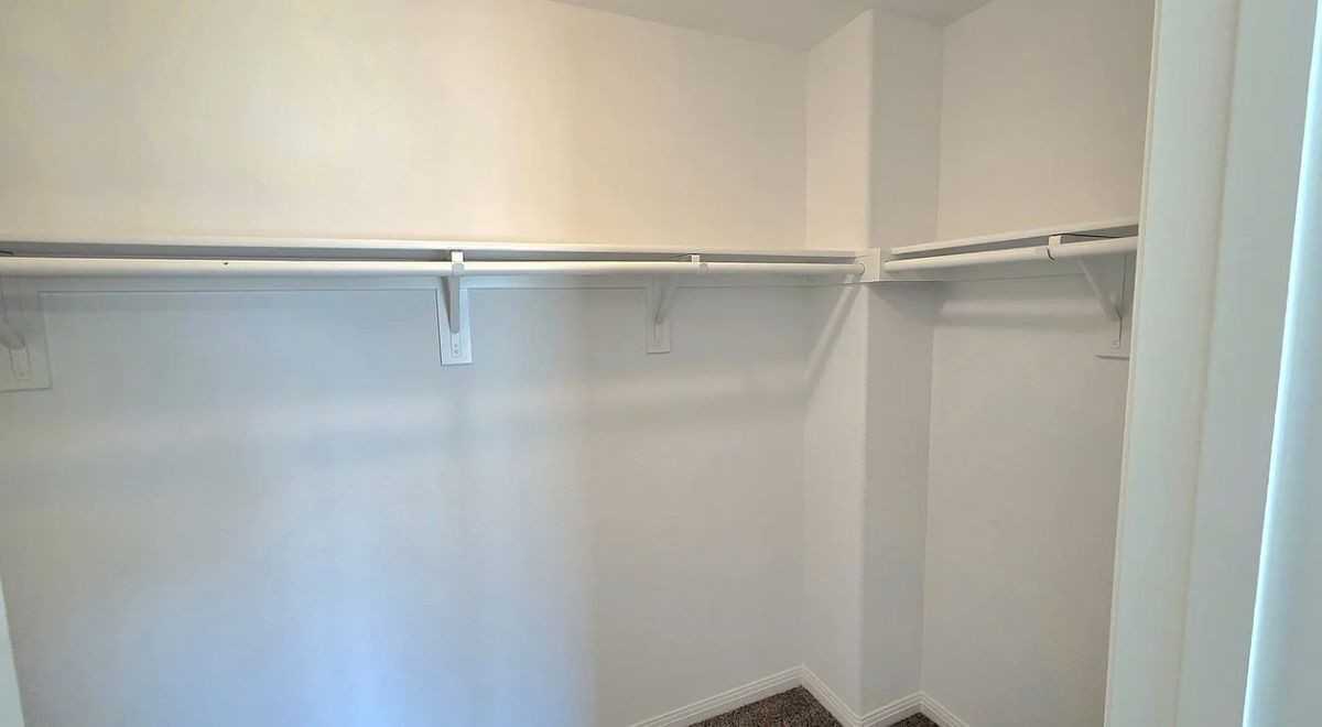 1241 Kachina Ln - Photo 7 of 16