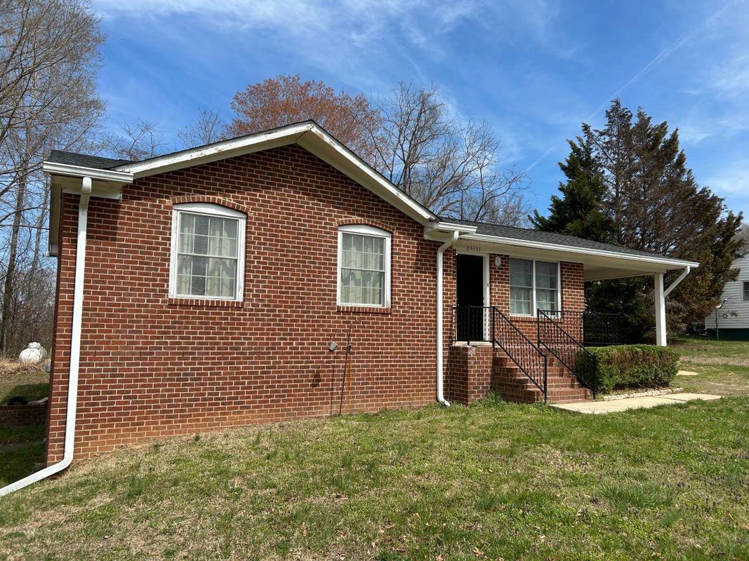 23181 Tidewater Trl - Photo 2 of 3