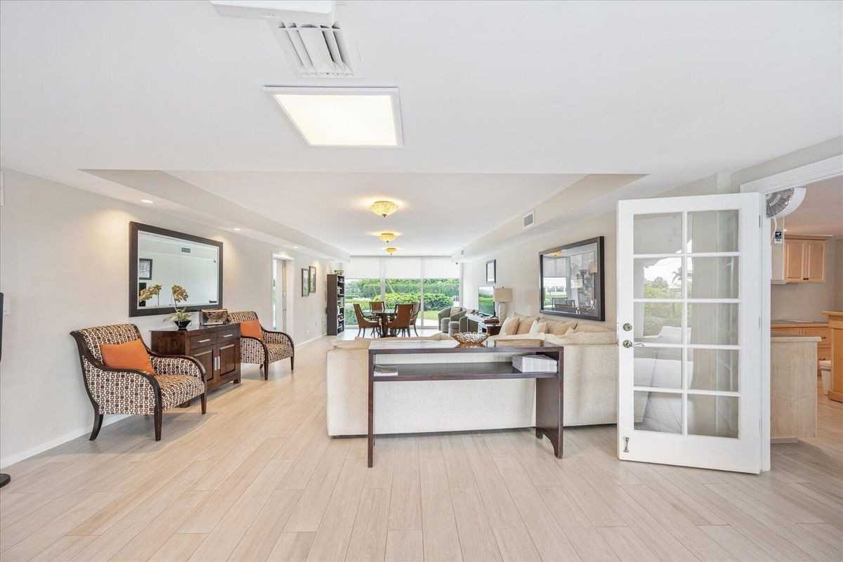 1213 S Ocean Blvd ##2e - Photo 4 of 11