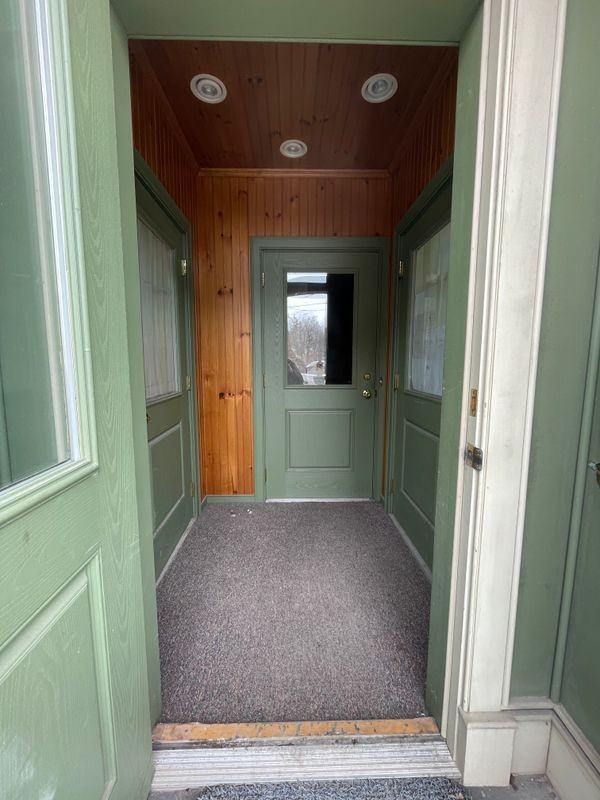 122 E Main St - Photo 3 of 7