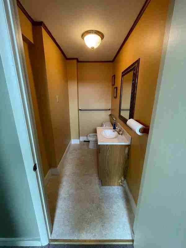 122 E Main St - Photo 5 of 7