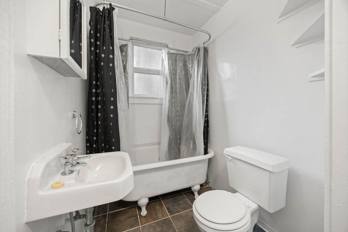 1816 Carleton St ##F - Photo 7 of 26