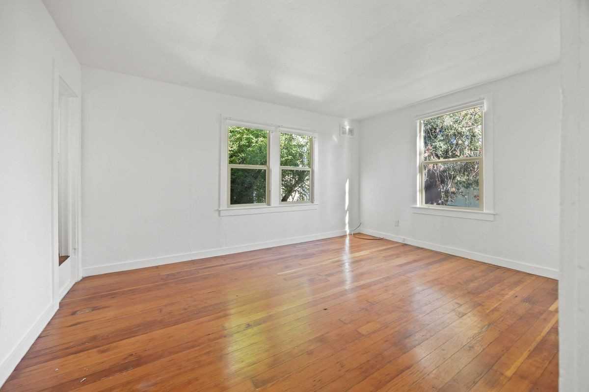 1816 Carleton St ##G - Photo 3 of 28