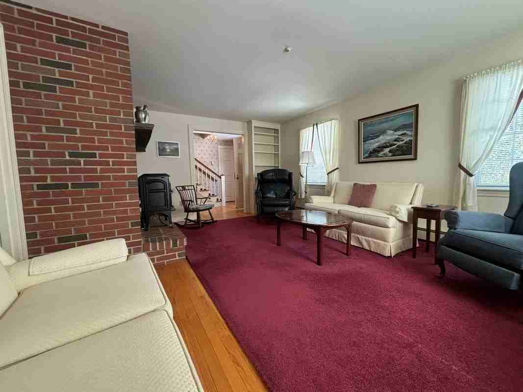 104 Woodland Rd - Photo 7 of 35