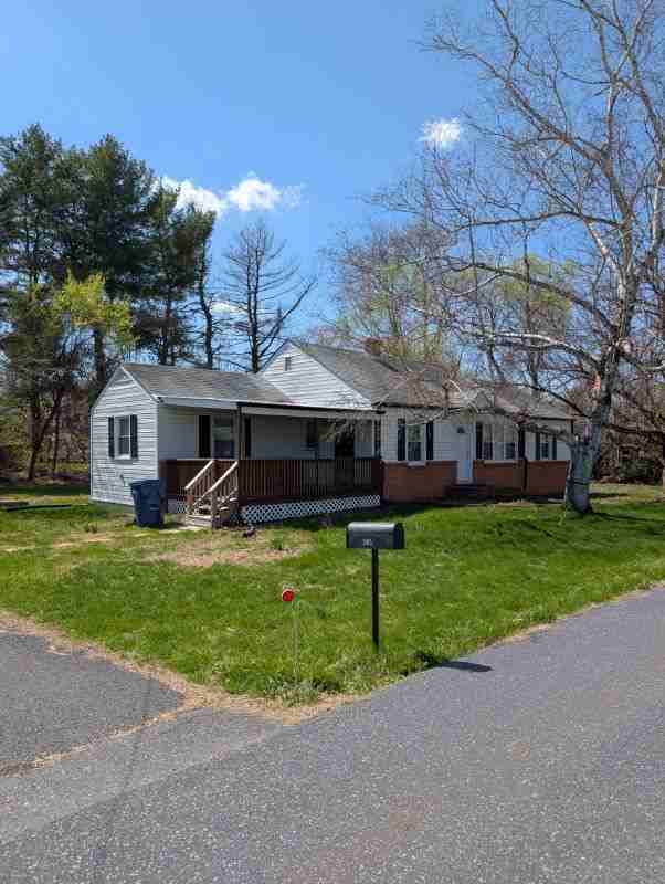 305 8th St - Photo 2 of 22