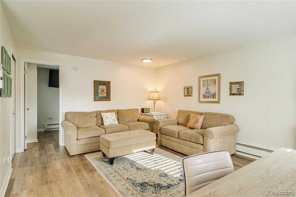 7187 Silver Lake Rd - Photo 7 of 10