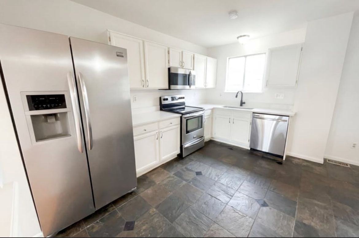 12117 Monaco Dr - Photo 4 of 19