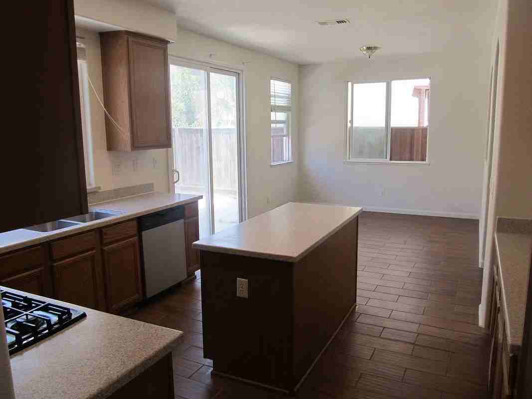 233 American Farms Ave - Photo 5 of 13