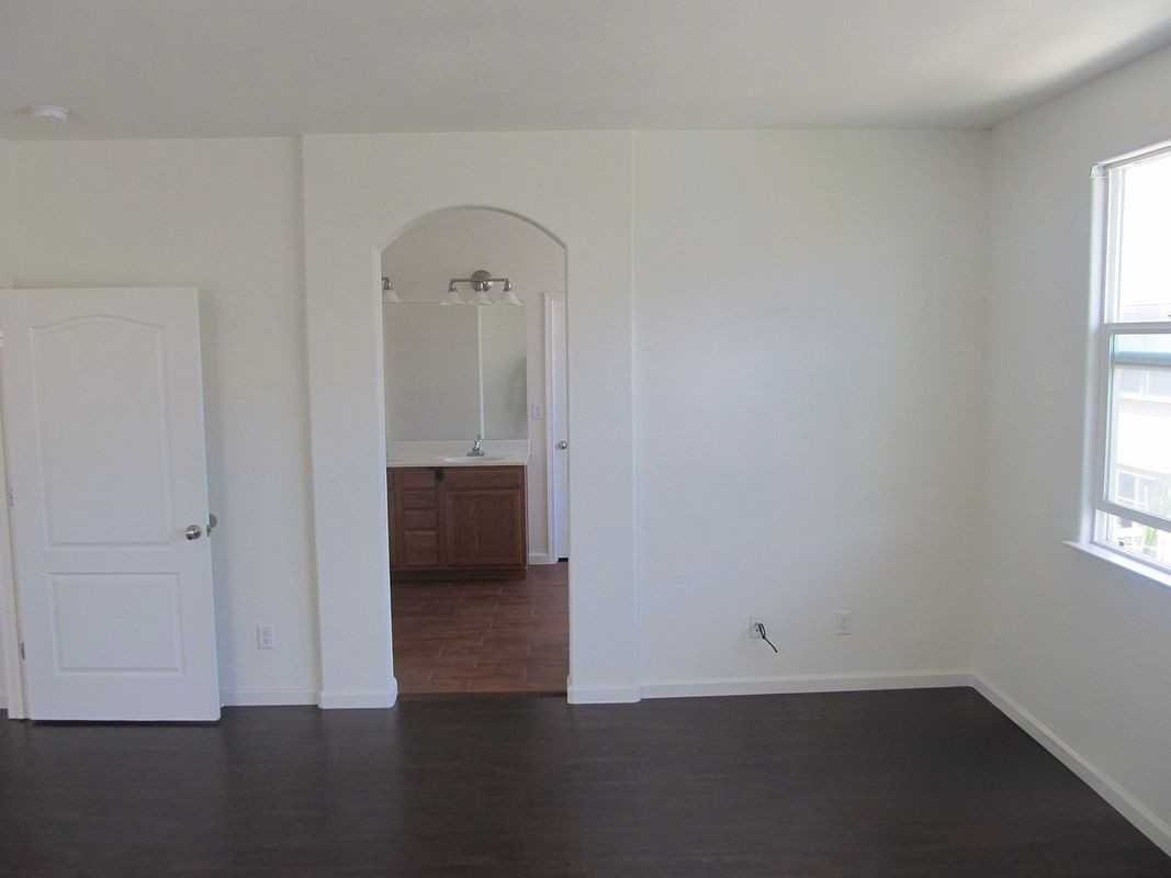 233 American Farms Ave - Photo 7 of 13