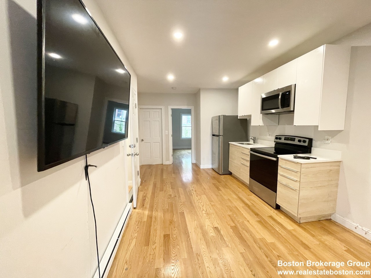 7 Warwick St #2 - Photo 2 of 13
