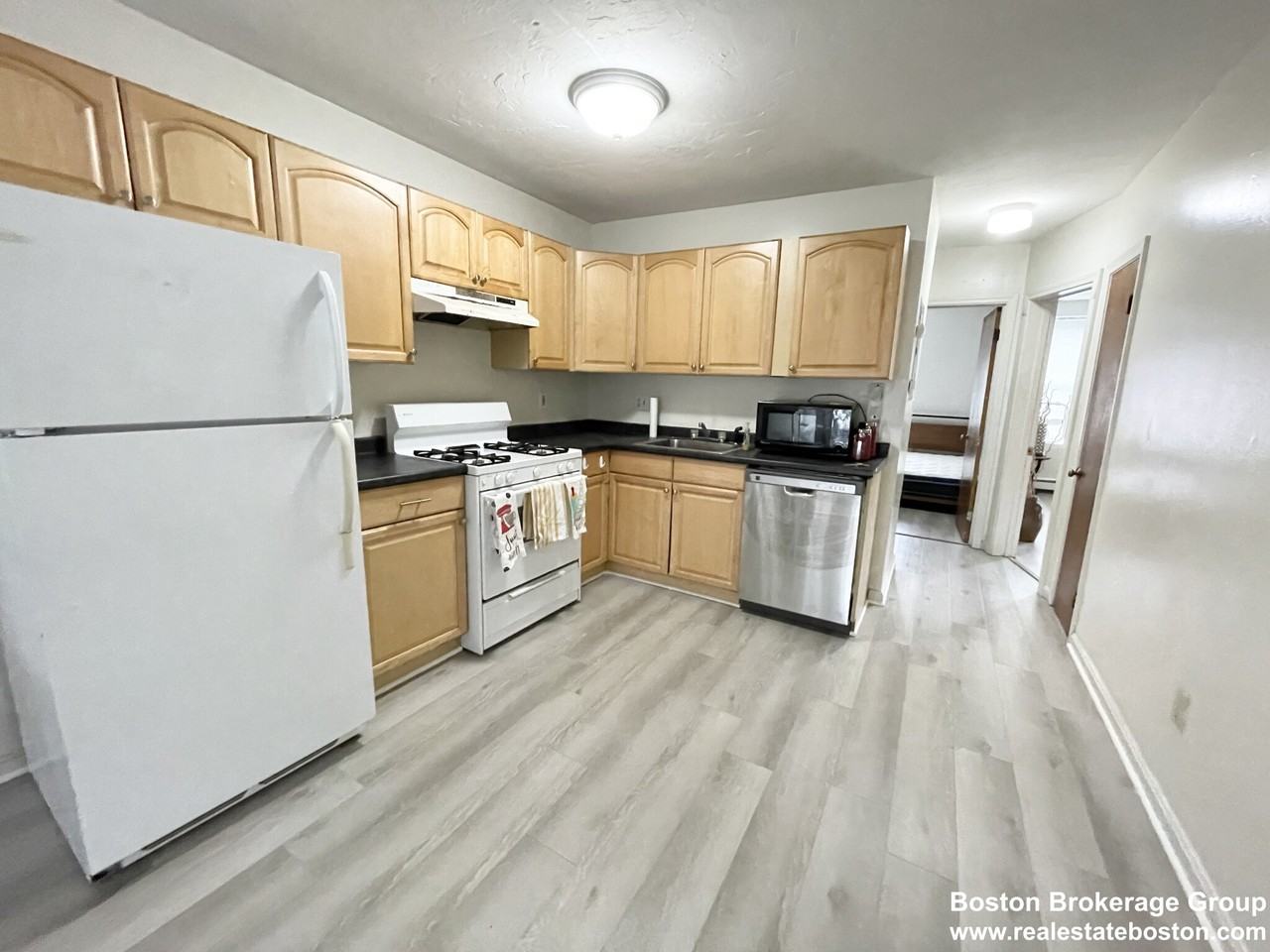 92 Hammond St. - Photo 2 of 22