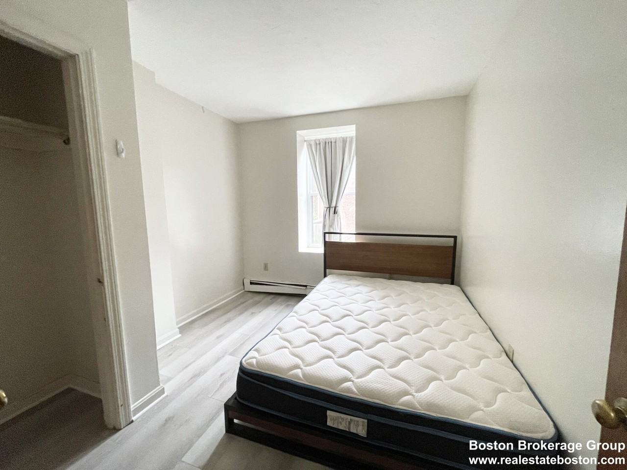 92 Hammond St. - Photo 6 of 22