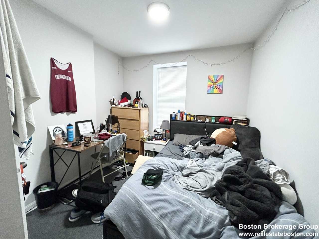 92 Hammond St. - Photo 4 of 22