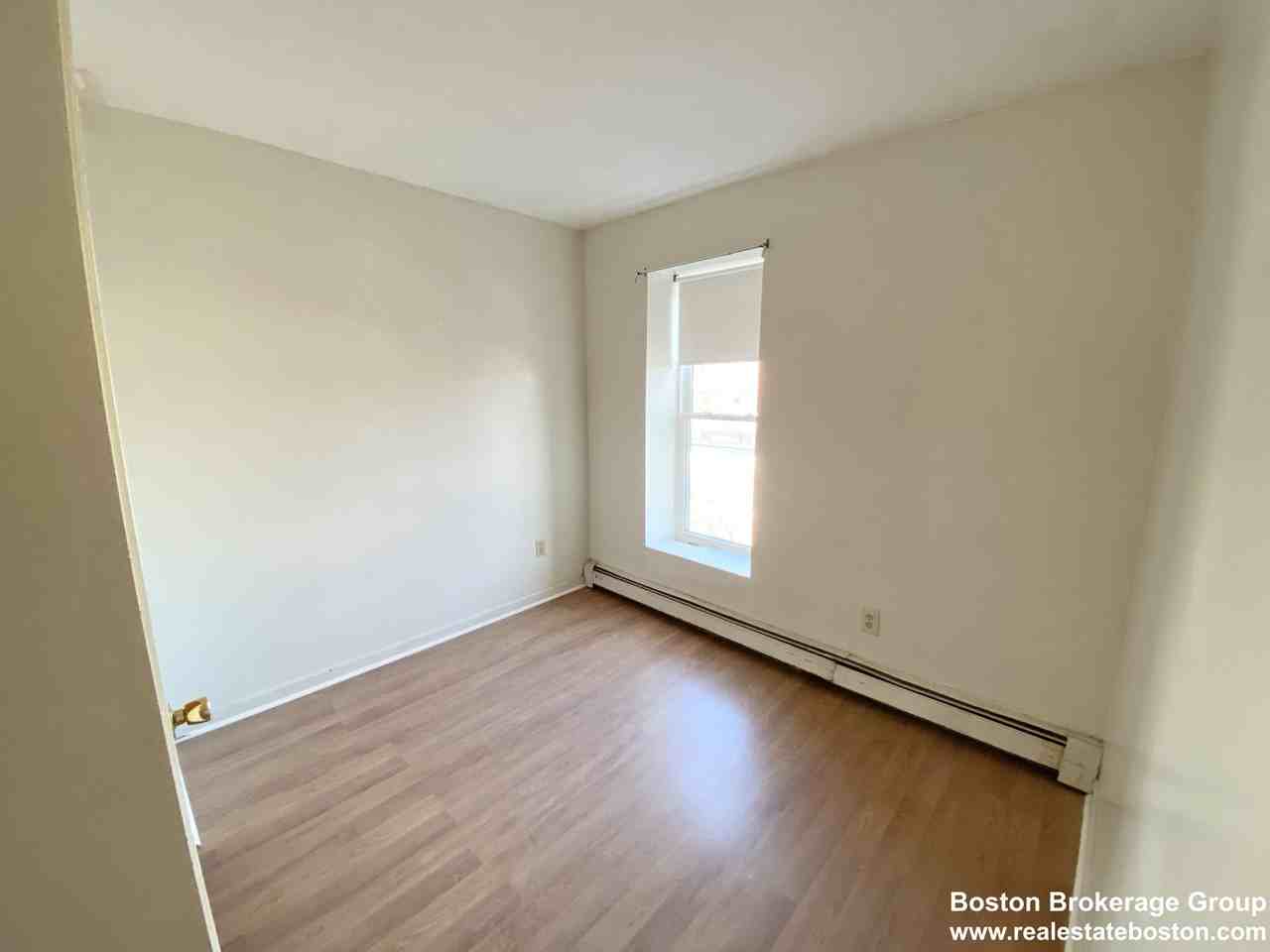 92 Hammond St. - Photo 6 of 22