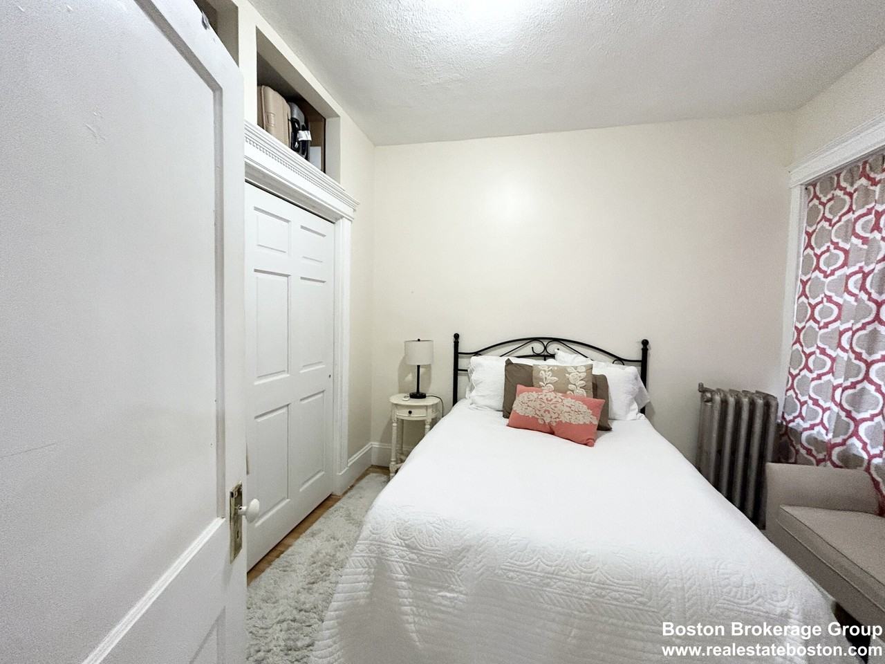 39 Hemenway St. - Photo 5 of 17