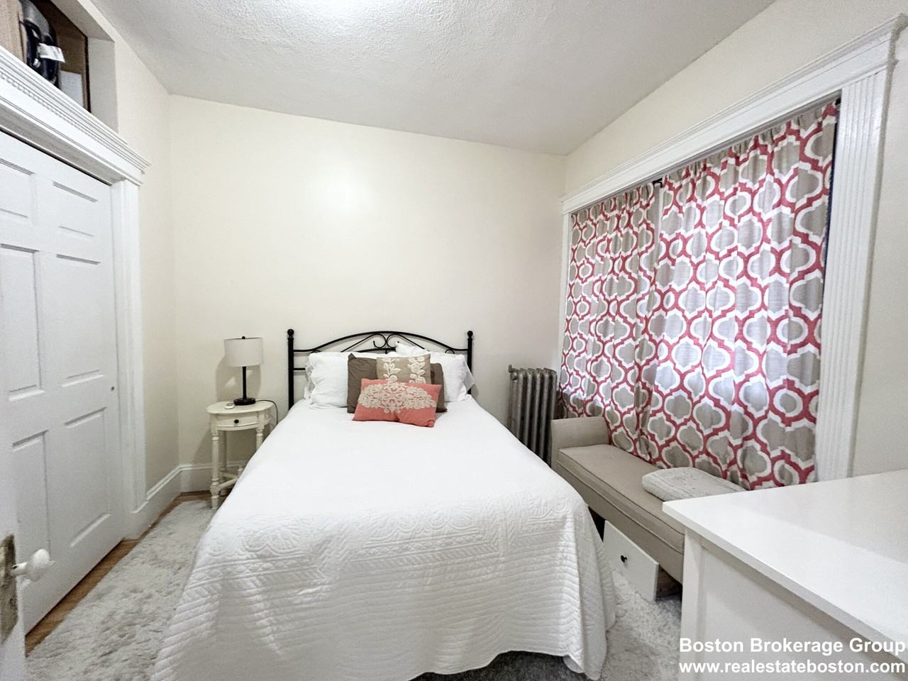 39 Hemenway St. - Photo 6 of 17