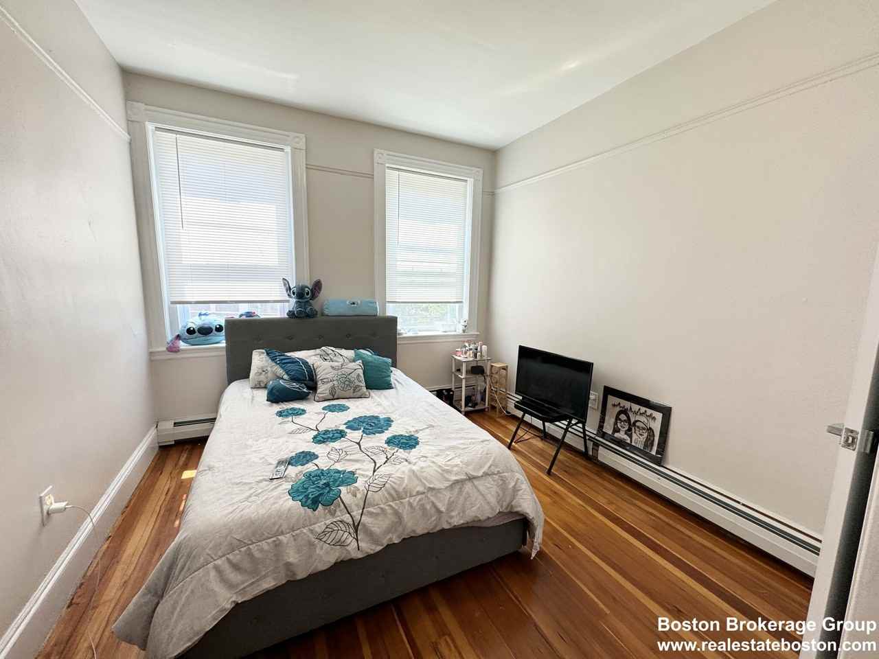 165 Gove St. - Photo 6 of 8