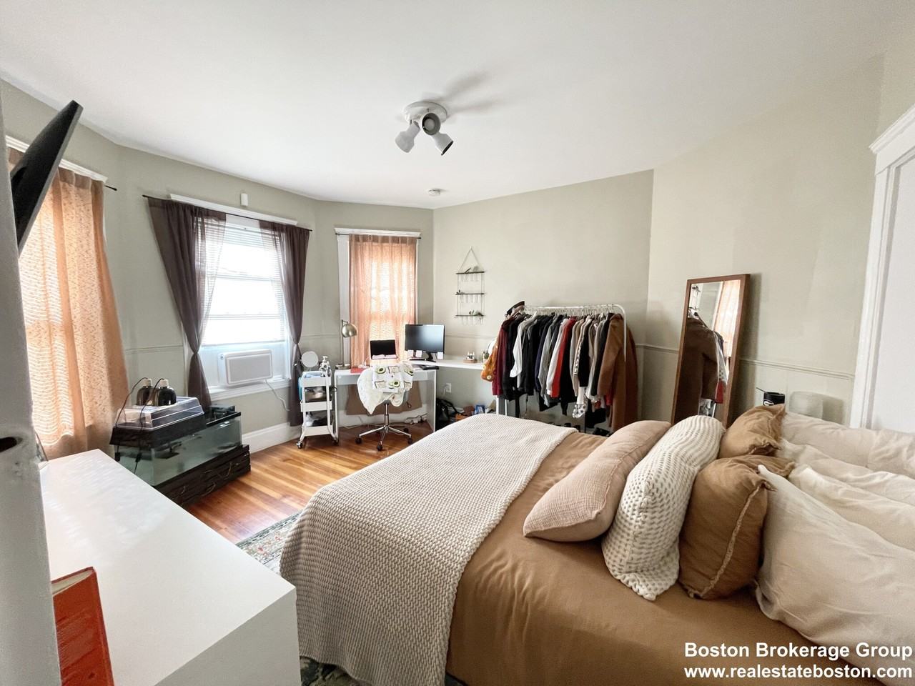 9 Taft St #1 - Photo 5 of 10