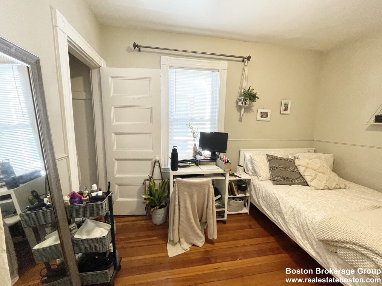 9 Taft St #1 - Photo 6 of 10
