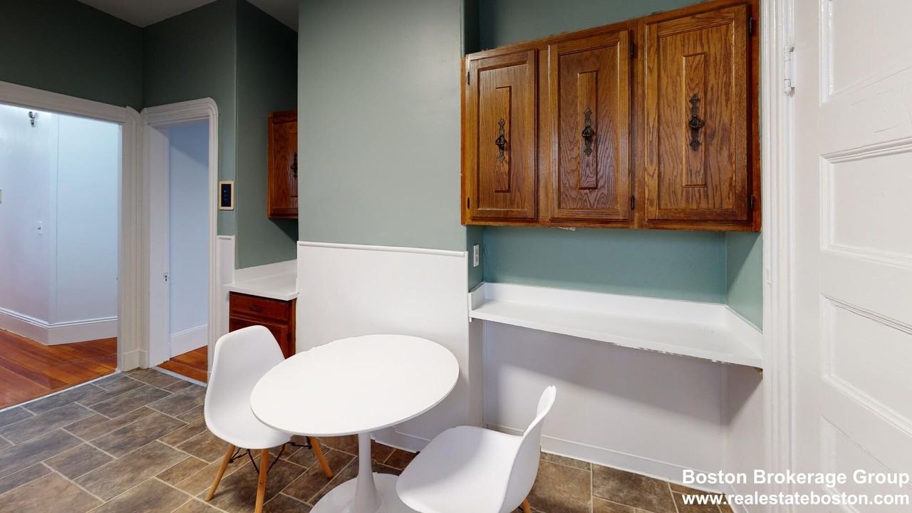 789 Columbia Rd #3 - Photo 4 of 17