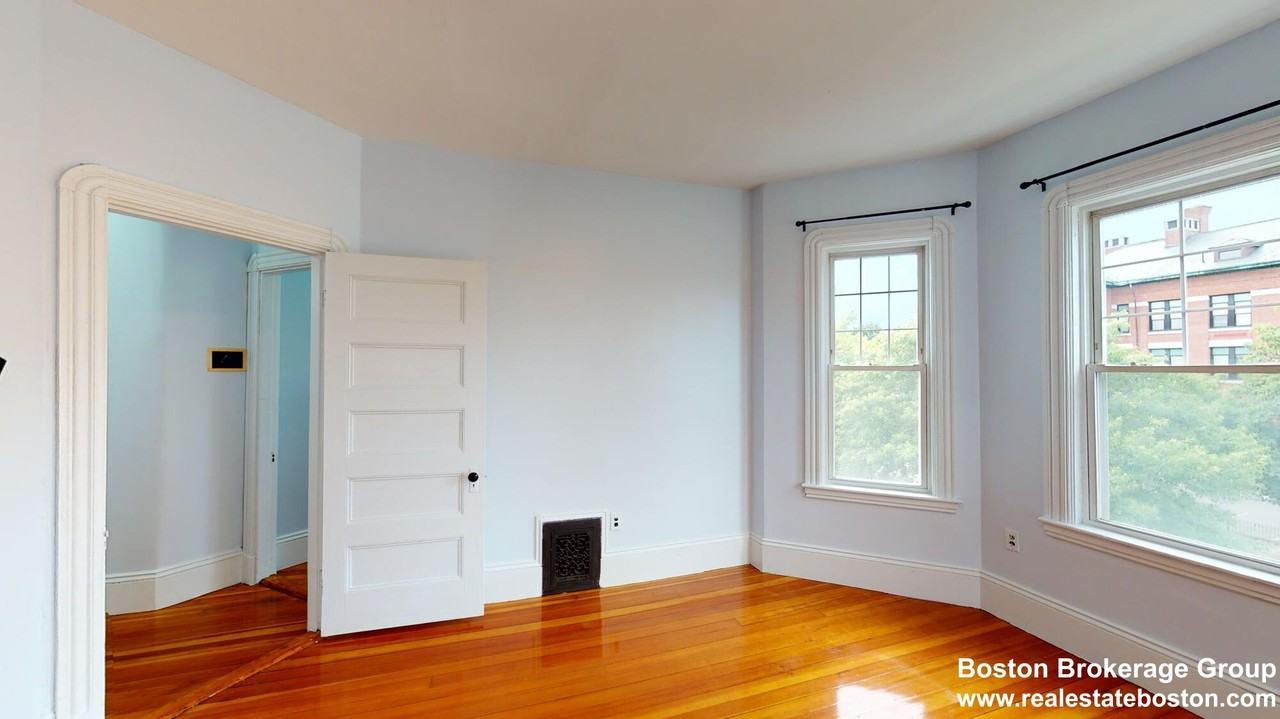 789 Columbia Rd #3 - Photo 7 of 17