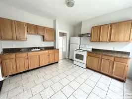featured image of 7 Hesston Ter #1