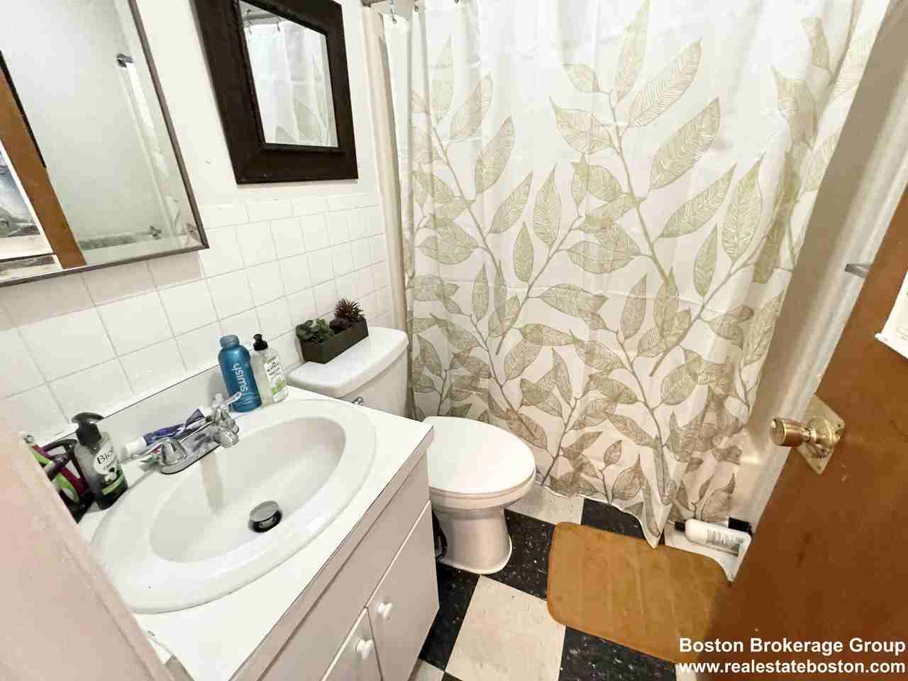 96 Hammond St. - Photo 7 of 7