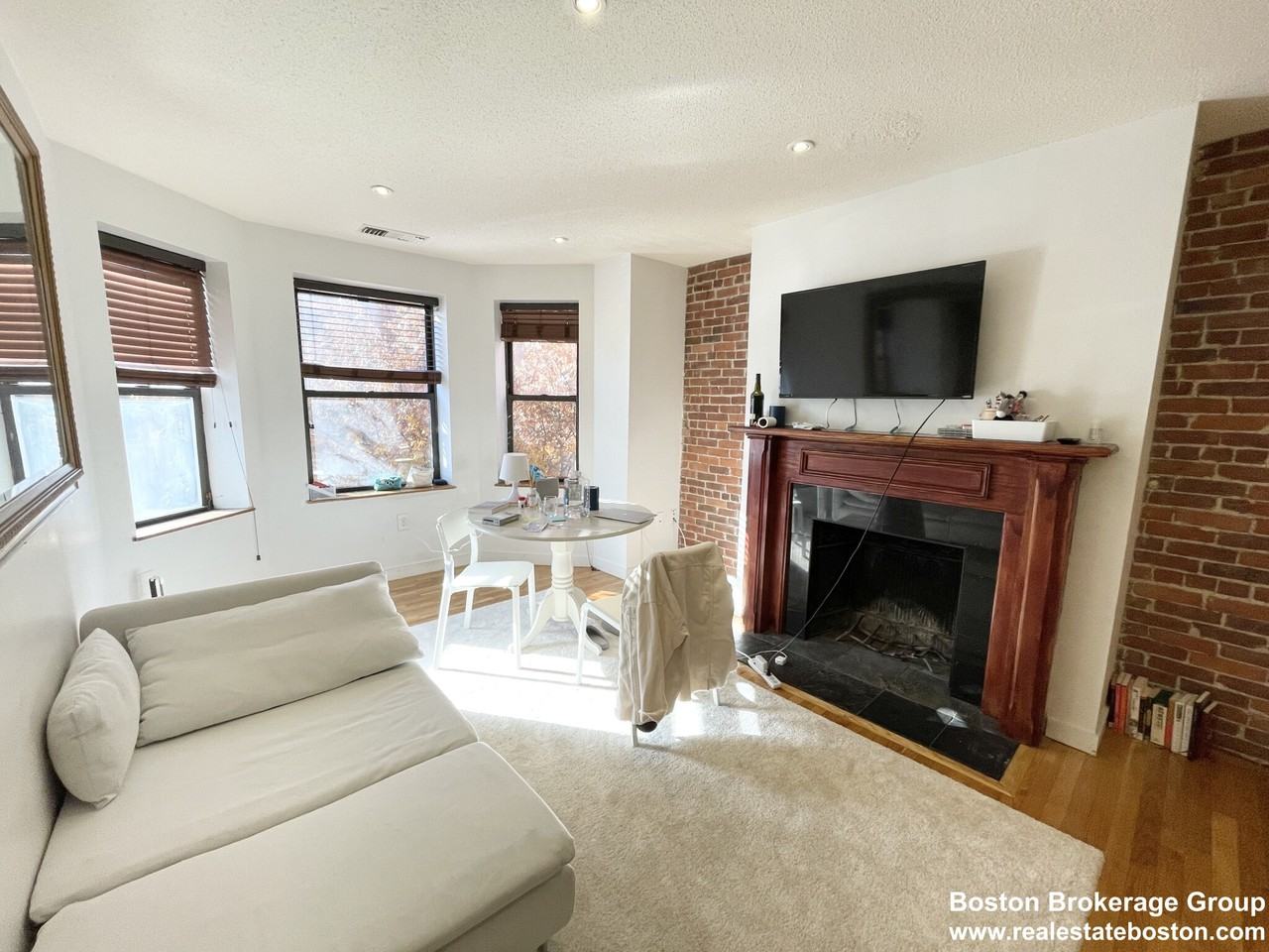 73 Gainsborough St. - Photo 3 of 7