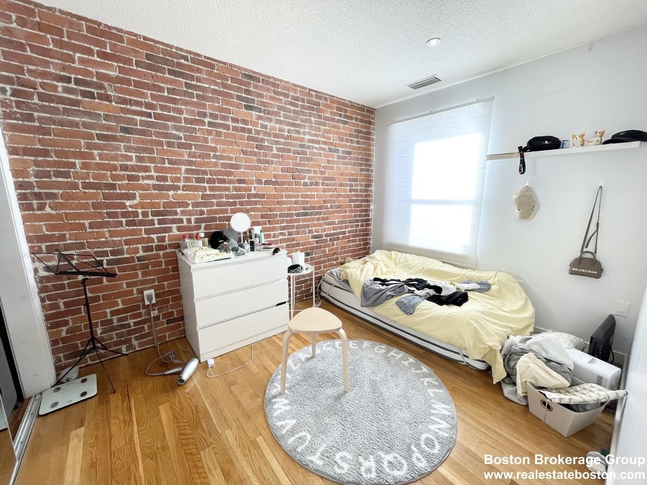73 Gainsborough St. - Photo 4 of 7