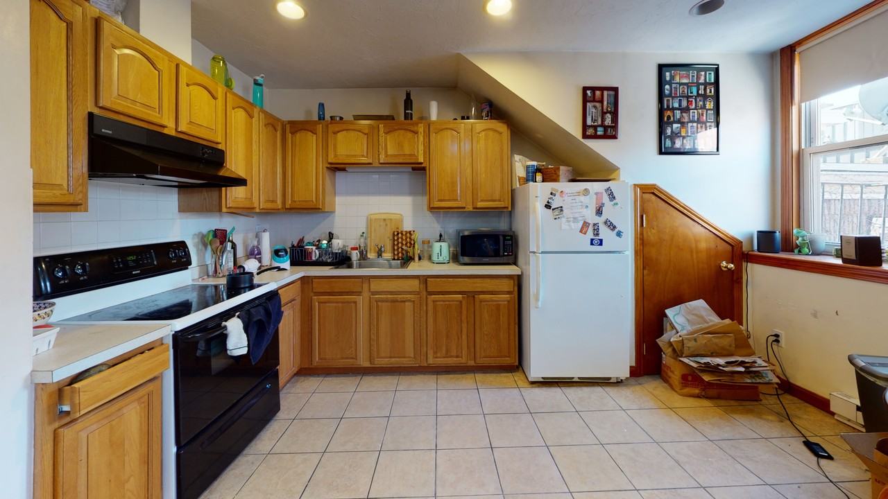 97 Hudson St. - Photo 7 of 12